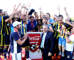 Coca-Cola Akademi U18 Ligi şampiyonu Fenerbahçe