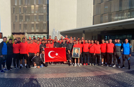 UEFA B Antrenr Eitim Programlarnda Ulu nder Atatrk anld