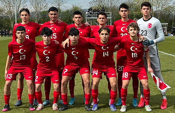 U16 Milli Takm, Galler'i 4-2 malup etti