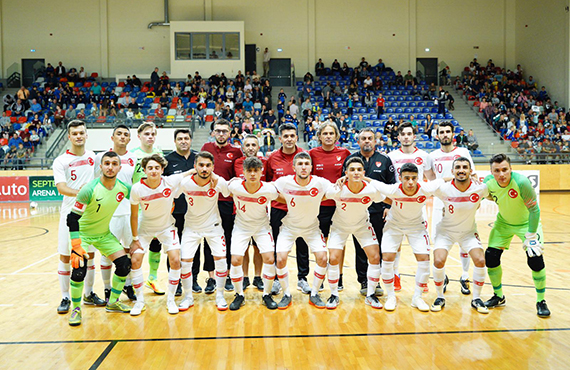 Futsal U19s draw with Latvia: 3-3