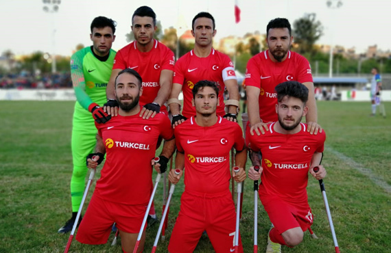 rlanda'y 4-0 yenen Ampute Milli Takm, eyrek finalde