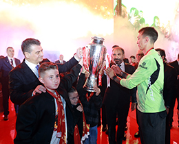 Galatasaray A.. ampiyonluk Kupasn Ald