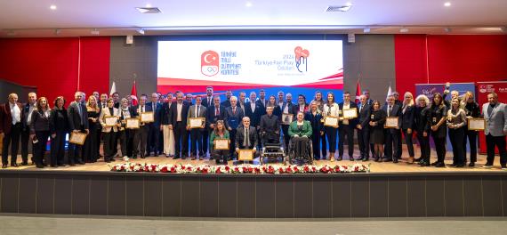 Orjinal boyutlar� i�in t�klay�n�z