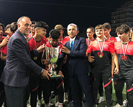 İstanbul Kurtköyspor, Türkiye şampiyonluğunu kutladı