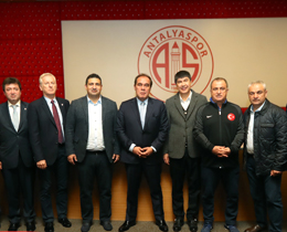 Bakan Demirren Antalyasporun yeni tesislerini ziyaret etti