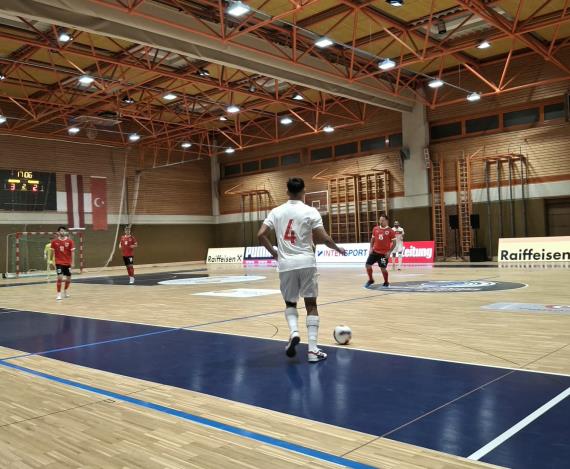 Orjinal boyutlar� i�in t�klay�n�z