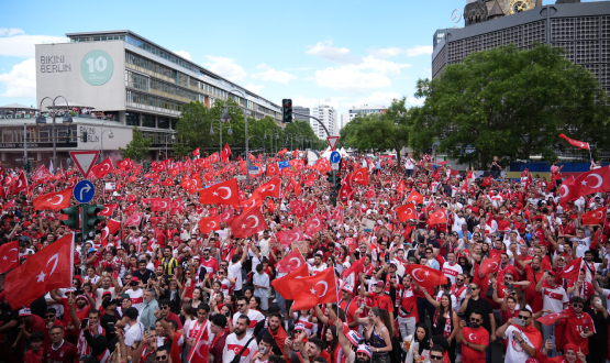 Taraftarlarmz eyrek Final Heyecann Berlin'de Beraber Yaad