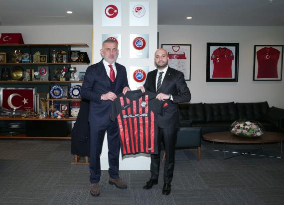 Orjinal boyutlar� i�in t�klay�n�z