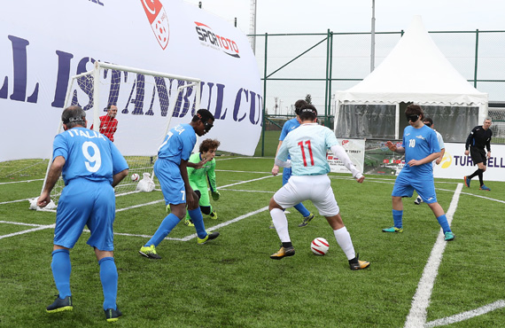 Sesi Grenler, talya'y 8-1 malup etti