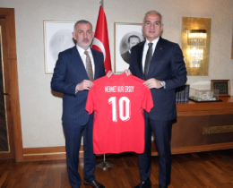 TFF Ba�kan� Hac�osmano�lu, K�lt�r ve Turizm Bakan� Ersoy�u Ziyaret Etti