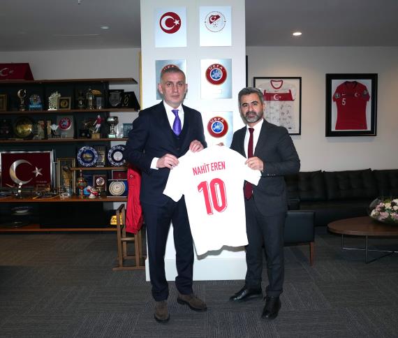 Orjinal boyutlar� i�in t�klay�n�z