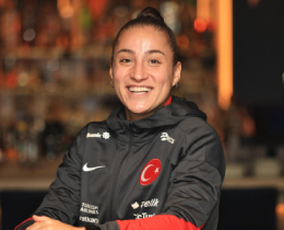 Ece Tekmen: "Topu Grnce ok Mutlu Oluyorum"