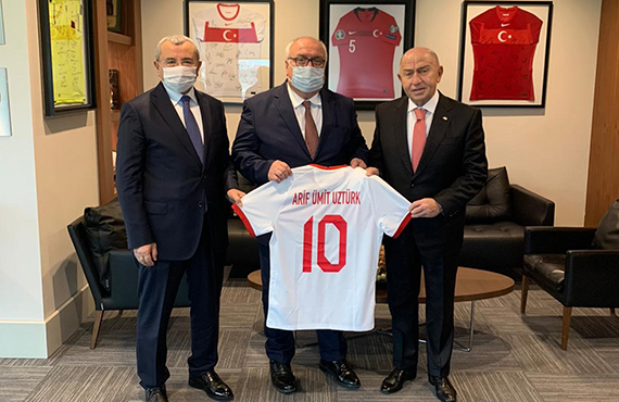 WAFF Bakan seilen Uztrk'ten zdemir'e ziyaret