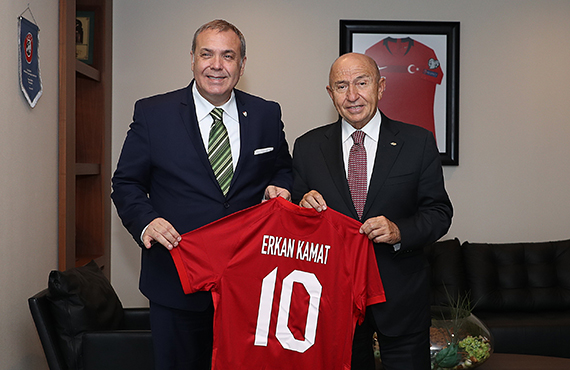 Bursaspor Bakan Erkan Kamat'tan Nihat zdemir'e ziyaret