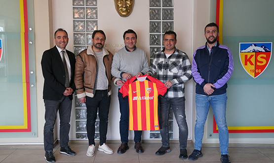 Futbol Geliim Direktr Emrah Bayraktar'n Kulp Ziyaretleri Sryor