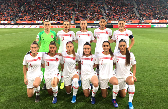Women's A National Team lost against Holland: 3-0
