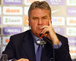 Hiddink promises attacking football