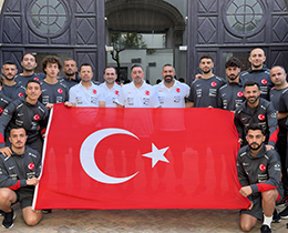 Plaj Futbolu Mill� Tak�m�m�zdan 19 May�s Kutlamas�