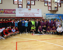Futsal Genler Kategorisinde ampiyon Trabzon Gzel Sanatlar ve Spor Lisesi