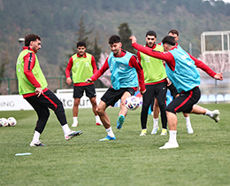 Ay-Y�ld�zl�lar, Kosova Ma��n�n Haz�rl�klar�na Ba�lad�