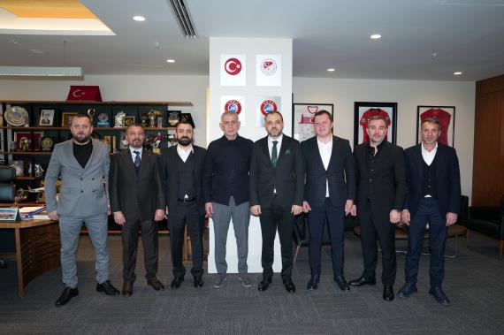 Orjinal boyutlar� i�in t�klay�n�z