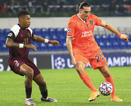 Medipol Baakehir 0-2 PSG 