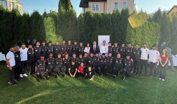 Orjinal boyutlar iin tklaynz