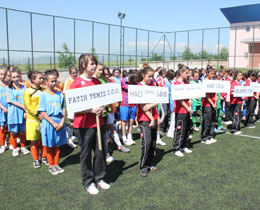 Samsun-lkadm Futbolun Melekleri ve Topuklu Kramponlar enlii balad