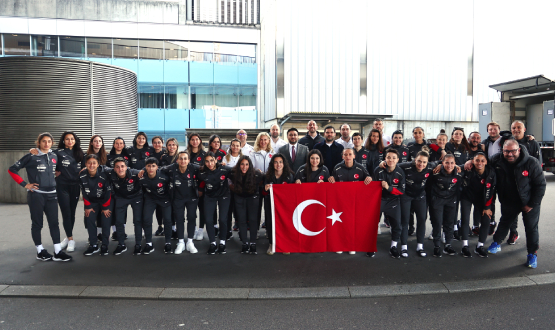 Kad�n A Mill� Tak�m�m�z, Z�rih'teki �lk �al��mas�n� Yapt�