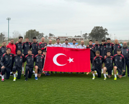 U18 Mill� Tak�m�m�z, �anakkale Zaferi�nin 111. Y�l�nda �ehitlerimizi And�