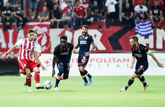 Olympiakos 2-0 Medipol Baakehir