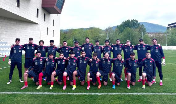 Orjinal boyutlar� i�in t�klay�n�z