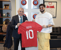 Rap sanatçısı Sefodan TFF Başkanı Mehmet Büyükekşiye Ziyaret