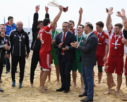 Lale Festivali Uluslararas Plaj Futbolu Turnuvasnda ampiyon Belarus