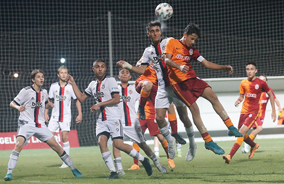 Elit U14 Geliim Ligi'nde Bursaspor ile Galatasaray A.. finale ykseldi