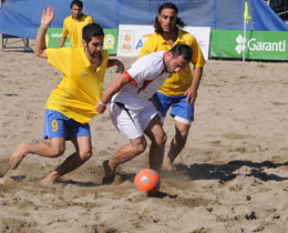 Garanti Plaj Futbolu Ligi Sper Finallerinde yar finalistler belli oldu