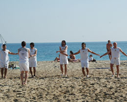 Plaj futbolunda Romanyay 4-3 yendik