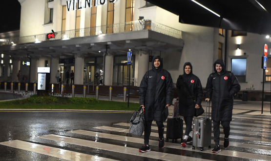 mit Mill Takmmz, le Antrenmannn Ardndan Litvanya'ya Ulat