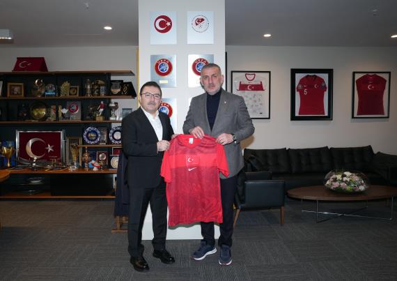 Orjinal boyutlar� i�in t�klay�n�z