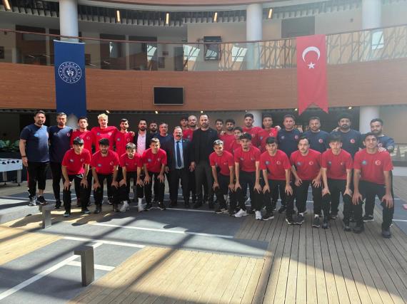 Orjinal boyutlar� i�in t�klay�n�z