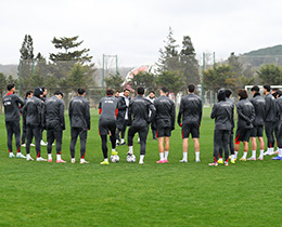 �mit Mill� Tak�m�m�z, H�rvatistan Ma�� Haz�rl�klar�n� Riva�da S�rd�r�yor