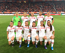 Kadn A Milli Takm, Hollandaya 3-0 yenildi