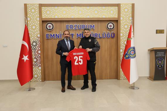 Orjinal boyutlar� i�in t�klay�n�z