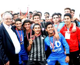 U17 Trkiye ampiyonasn Muratpaa Belediyespor kazand