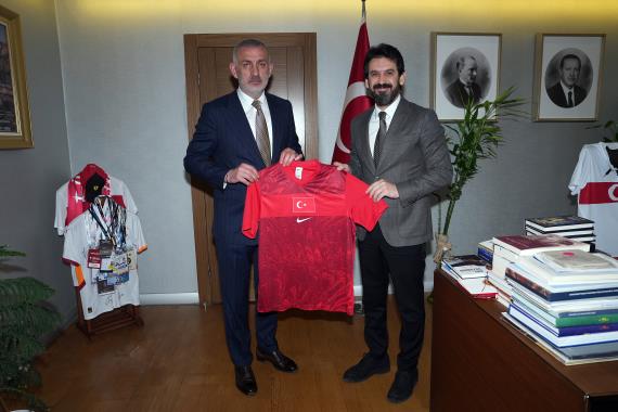 Orjinal boyutlar� i�in t�klay�n�z