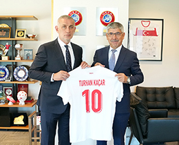 Turhan Kaar, TFF Bakan Hacosmanolunu Ziyaret Etti