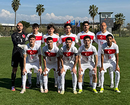 U18 Mill� Tak�m��n�n Macaristan Ma�� Aday Kadrosu A��kland�