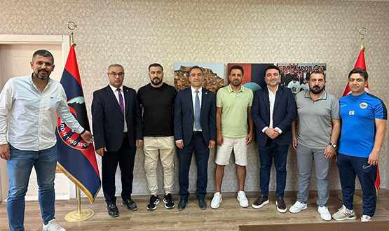 Futbol Geliim Direktr Emrah Bayraktar Kulp Ziyaretlerine Devam Ediyor