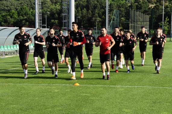 Orjinal boyutlar iin tklaynz