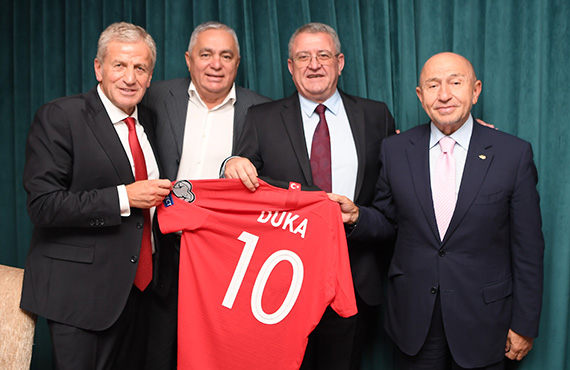 Trkiye-Arnavutluk resmi ma yemei dzenlendi
